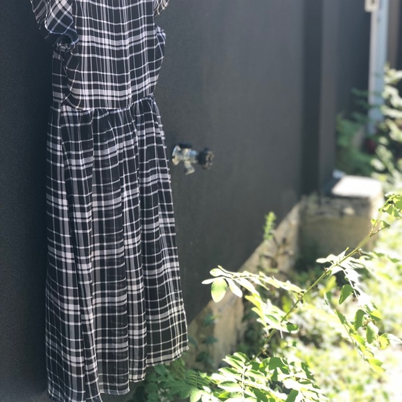 Plaid Babydoll Button-up Dress - Picture 3 of 3